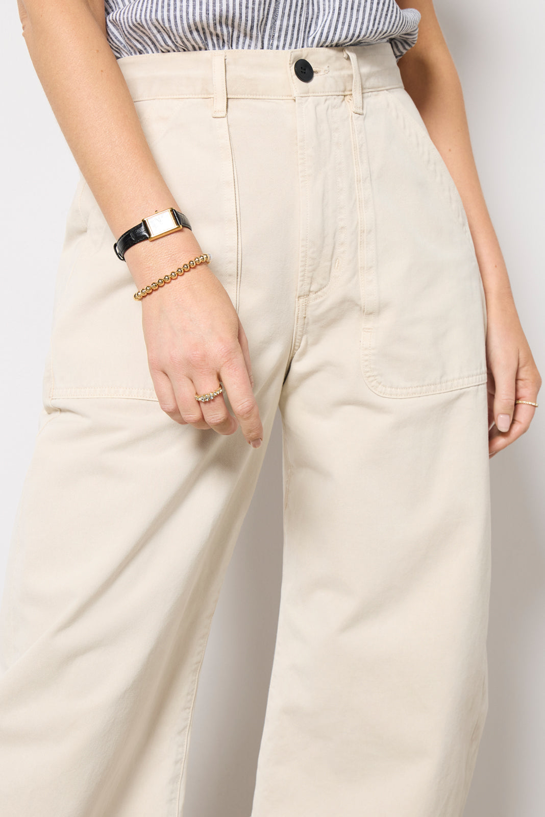 Ayla Cargo Crop