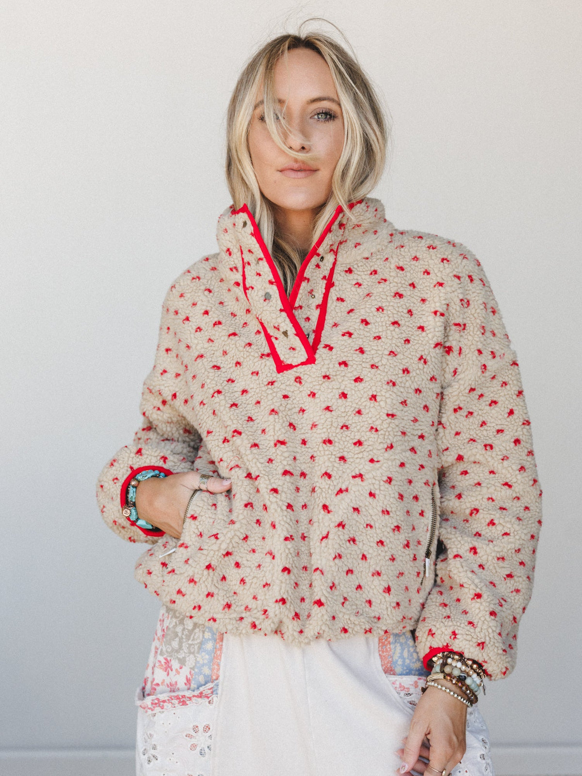 Cabin Casual Pullover - Red
