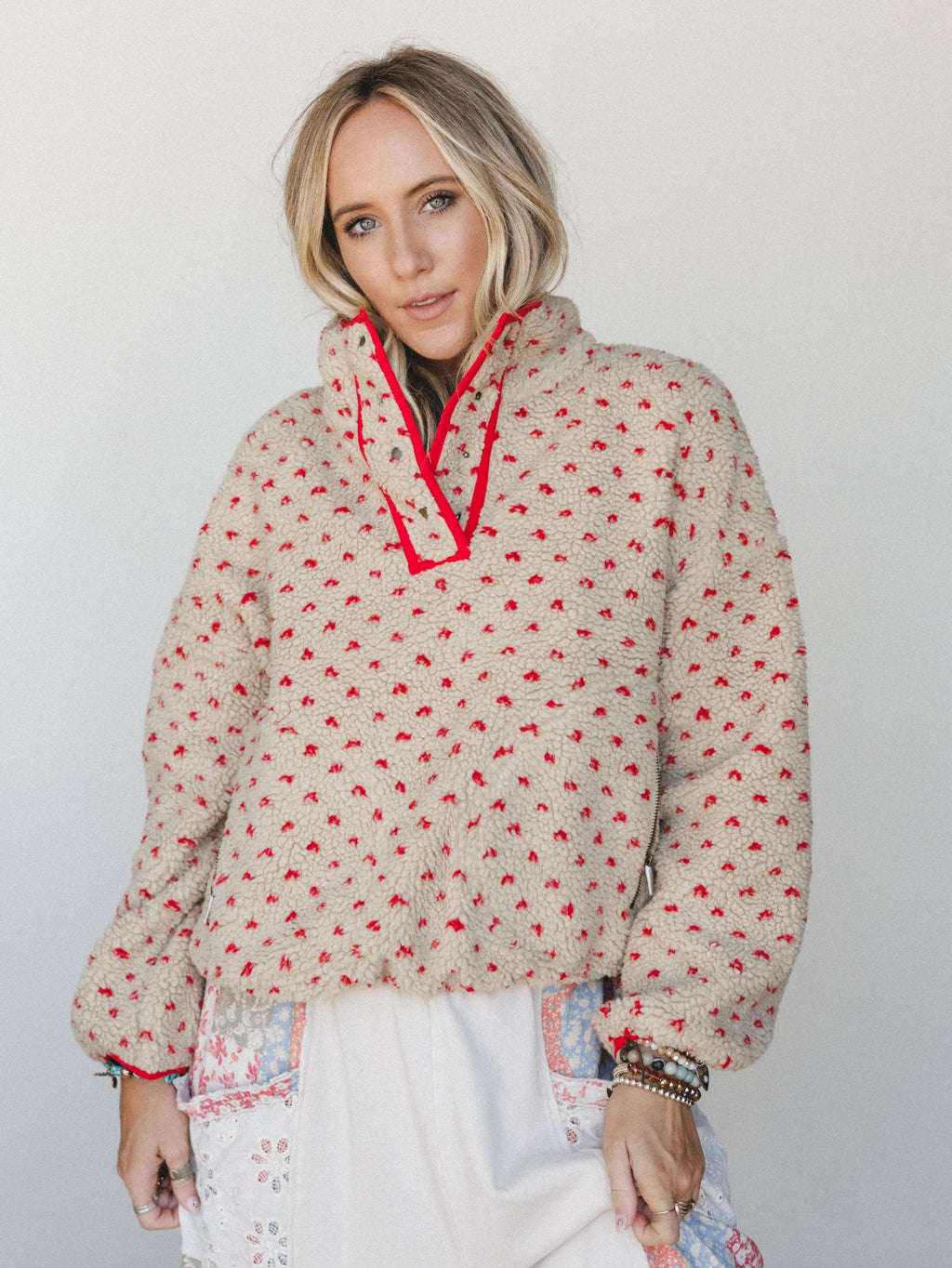 Cabin Casual Pullover - Red